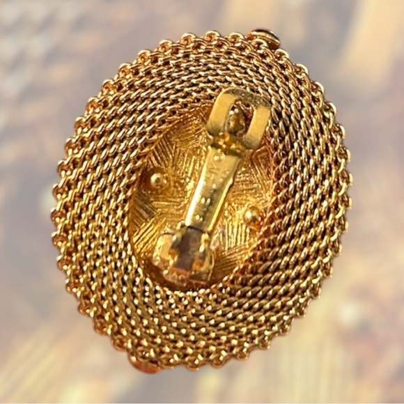 Vintage 80’s Givenchy Gold Plated and Pearl Pierced Earrings - Picture 3 of 4